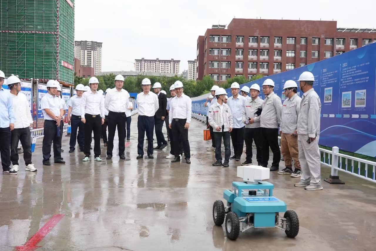 Kaiyun 开云体育匠心+智慧 赋能高“质量” 中能建2023年工程质量观摩会走进济南能建·紫郡兰园(图4) Kaiyun 开云体育匠心+智慧 赋能高“质量” 中能建2023年工程质量观摩会走进济南能建·紫郡兰园(图4)