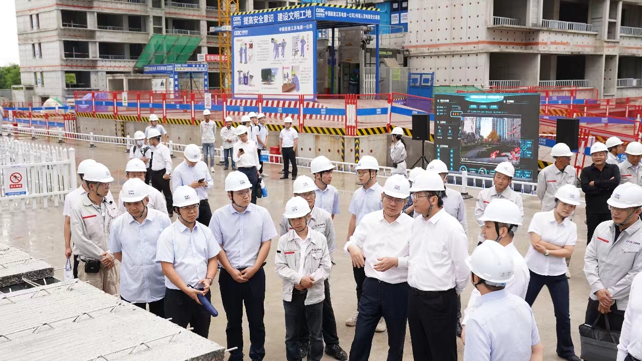 Kaiyun 开云体育匠心+智慧 赋能高“质量” 中能建2023年工程质量观摩会走进济南能建·紫郡兰园(图3) Kaiyun 开云体育匠心+智慧 赋能高“质量” 中能建2023年工程质量观摩会走进济南能建·紫郡兰园(图3)