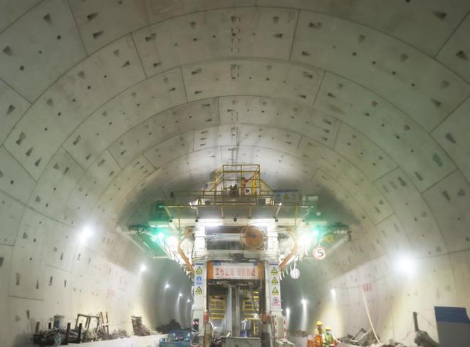 开云 开云体育官网上海市域铁路机场联络线标隧道内部结构工程全部建成准备铺轨(图5)