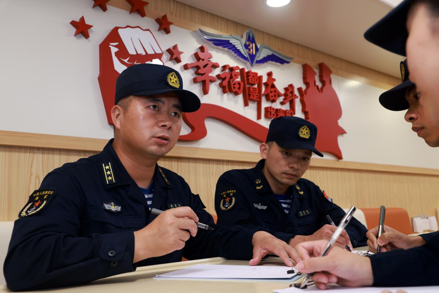 清防生当上海军舰长！第开云 开云体育平台一个(图4)