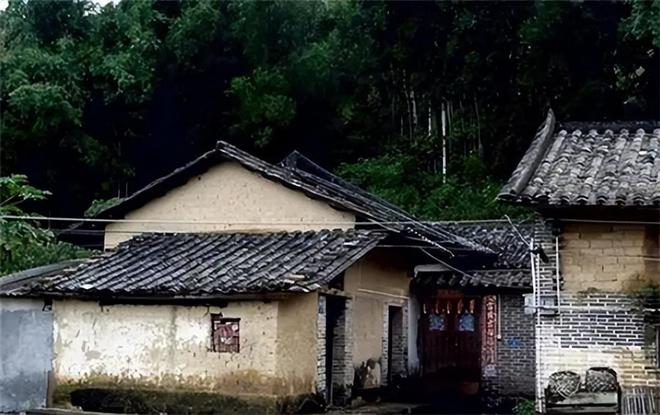 俗语:“大门穿过堂家败人丁亡开云体育 Kaiyun.com 官网入口”啥意思?有道理吗?(图4) 俗语:“大门穿过堂家败人丁亡开云体育 Kaiyun.com 官网入口”啥意思?有道理吗?(图4)