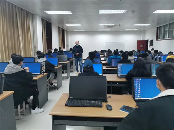 Kaiyun 开云体育分院介绍 信息工程学院(图8) Kaiyun 开云体育分院介绍 信息工程学院(图8)