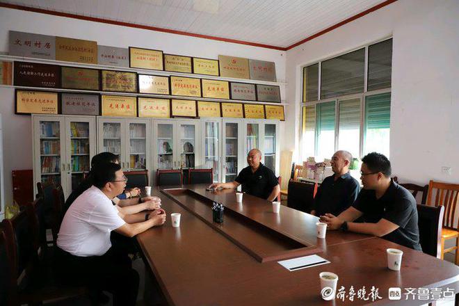 Kaiyun 开云槐荫区水务局、区市政工程服务中心走访慰问驻村(图5) Kaiyun 开云槐荫区水务局、区市政工程服务中心走访慰问驻村(图5)