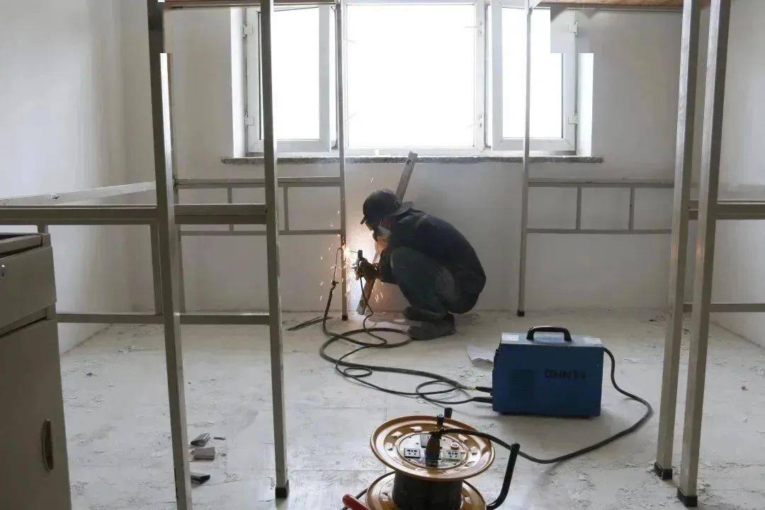 暑假里的农大人丨酷暑里Kaiyun 开云的“后勤人”在做什么?(图2) 暑假里的农大人丨酷暑里Kaiyun 开云的“后勤人”在做什么?(图2)