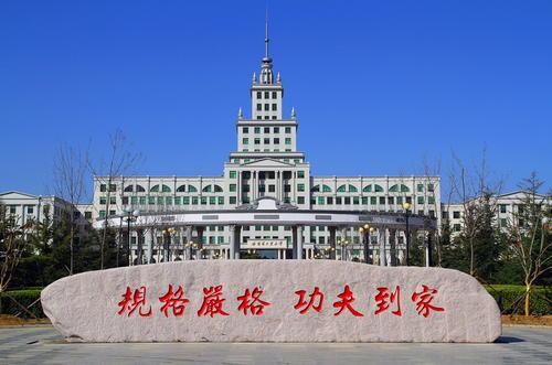 谁说机械工程全是男生这两个专业合适女生看看报哪个学校好？开云体育 开云平台(图3)